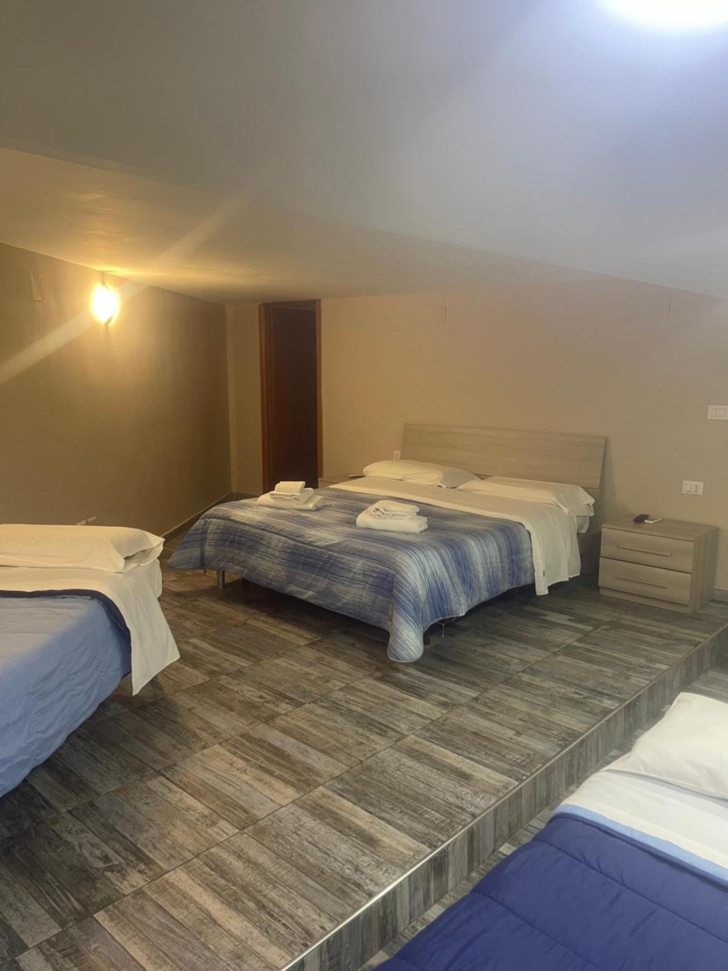 ナポリ B＆B シェ モア Bed & Breakfast エクステリア 写真